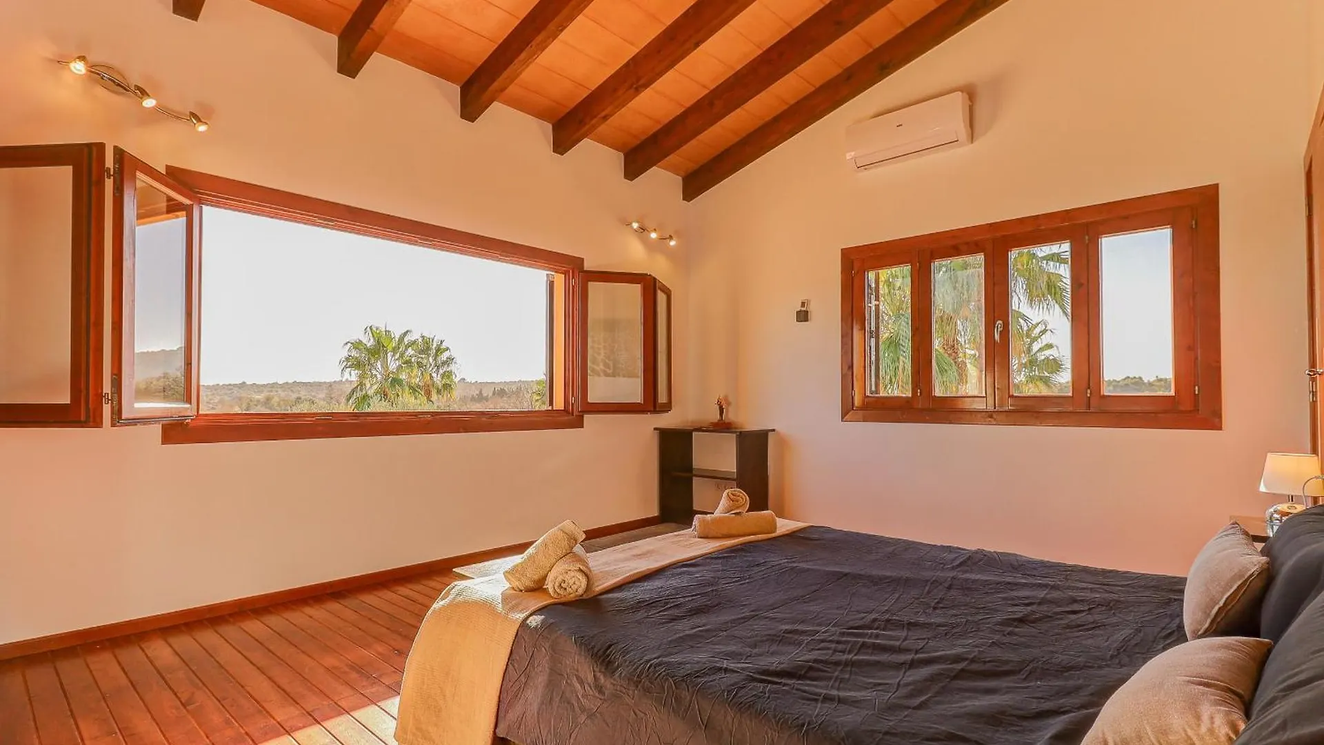Casa de Campo Son Mieres By Rentallorca Petra  Espanha